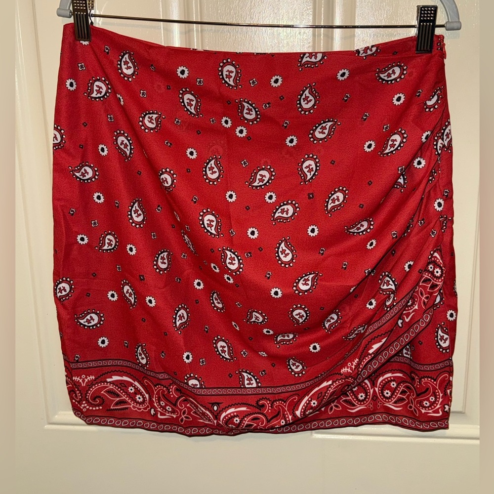 Superdown Vibrant Red Bandana Skirt